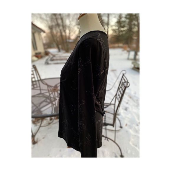 Thyme Maternity Black Metallic Top Blouse Sparkle Holiday Surplice Sz S - Picture 5 of 8